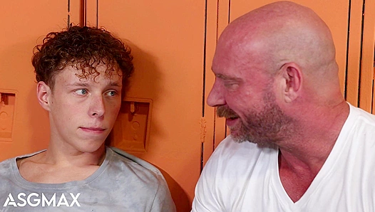 Stepdad Takes Charge: Wild Ride Ends in Passionate Moans — PrideStudios 18+