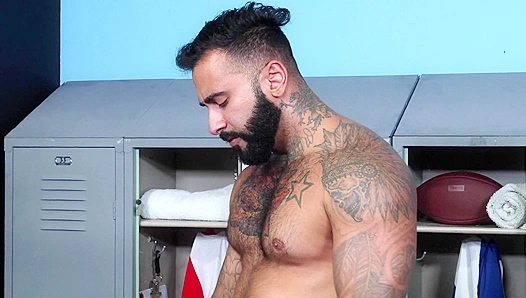 Rikk York Ruins a Jocks Ass in Hard Bareback Ride – GayPornX 18+