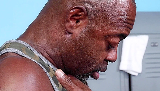Ebony Beast Claims Hungry Hairy Twink Raw—ExtraBigDicks 18+