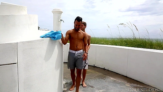 Suns Out, Dicks Out — I Pounded Dylan Lucas Raw on the Beach – GayPornHub 18+