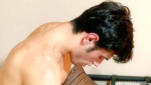 Trapped No More: Inexperienced Boys Explore Raw Anal Desire – One Hot Night