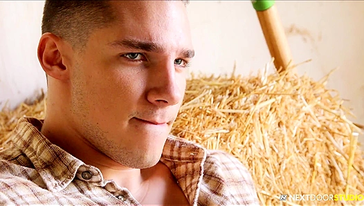Spencers Hot Solo Session in the Rustic Farmshed – NaughtyFarm 18+