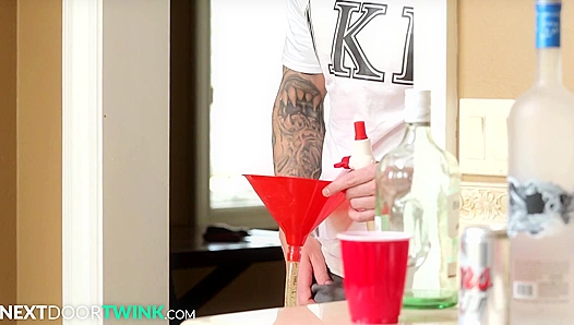Hot Frat Bully Interrupts Date Night for Wild Threesome – NextDoorTwink