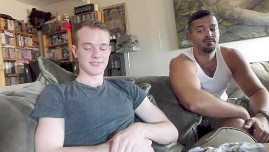 Johnnys Huge Load Buildup: Hot Tension Before the Blowjob – GayXXX 18+