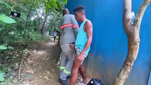 Hard Hats, Harder Loads: Blue-Collar Bros Share Thick Cream Pie Fucks – 18+