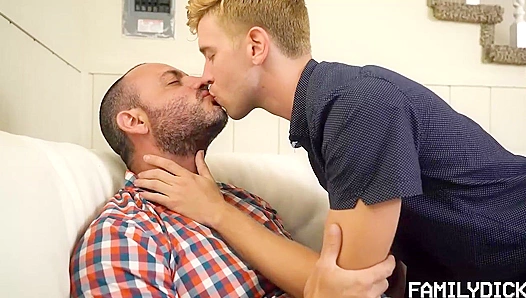 Steamy Hot Springs Tryst: Todd Joey Takes It Deep – HornyHotties 18+