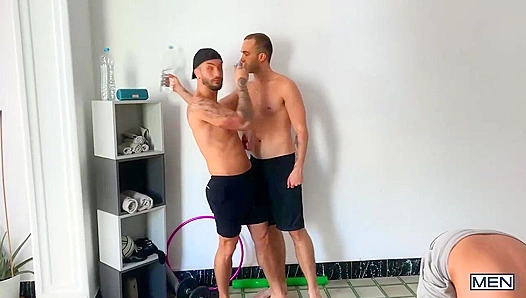 Ken Summers Andrei Suarez Heat Up With Jackson Radiz in Hot 3Way Action – 18+