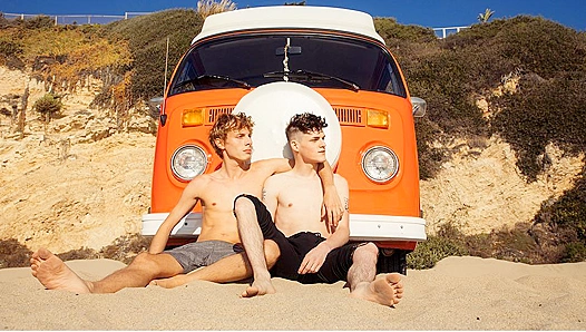 Double Trouble Morning Delight: Twins Take Dual Dick Action – Avery Zack Dominate