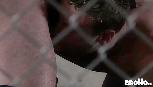 Jaxton Claims Brandon in Wild Bareback Ride – BromoUS 18+
