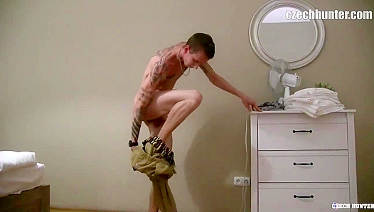 Craving Street Heat? This Hung Stallion Delivers Deep Anal Pleasure – XXXGay 18+