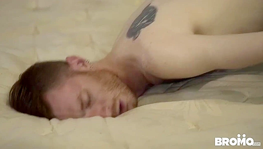Jordan Levine Seamus OReilly Go Hard — Bareback Fist-Fuck Action – TinyGays 18+