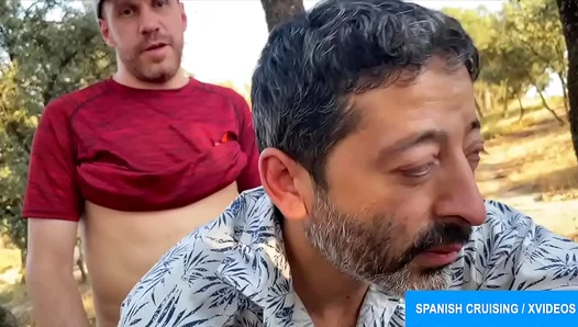 Steamy Threesome Action: Hot Latinos Bareback in Public Heat – LatinGayX 18+