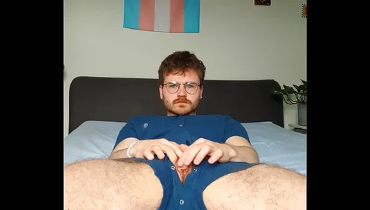 Hard Hung: Solo Tease Turns into Steamy Massage Fun – GayEroticDelight 18+