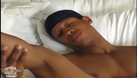ThugBoy Grinds Through a Hot, Steaming Solo Session – Mr. ThugBoy 18+