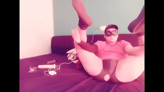 Sensual Twinks Dancing Close-Up – Hot Twerk Action Begins – Part 1, 18+