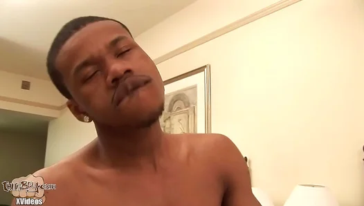 Breion Diamond Commands the Scene with Big Dick Energy – Raw Thug Action 18+