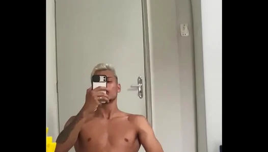 Fucking Himself Hard: Amateur Takes Control in Steaming Solo Session – SexyGay 18+