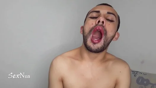 Loving Those Juicy Latino Lips in Hot, Wet Open-Mouth Kissing – Steamy Gay Scenes