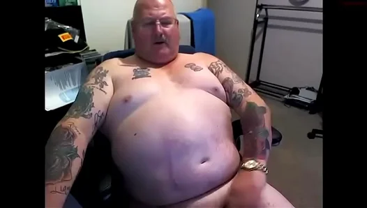 Chubby Mature Stud Jerks His Thick Hard White Cock – Hot Gay Action
