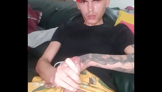 Tattooed Richard Dias Unleashes Intense Solo Orgasm – Smoldering Gay Moment