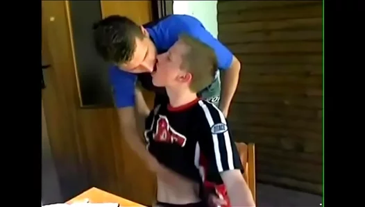 First Taste Outdoors: Blissed-Out Twinks Secret Public BJ – 18+