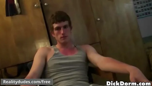 Straight Friends Turn Gay Dream Sequence: Blowing Jocks On Campus – XXXCollegeFlix 18+