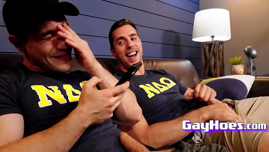 Frat Bros Get Horny: From Handjobs to Hot Secret Sex – 18+