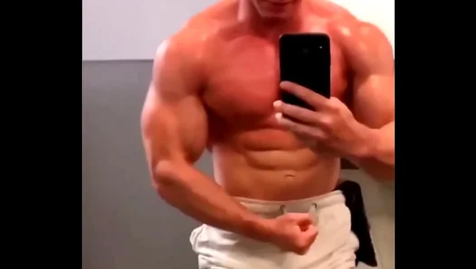 Joshua Taubes Shows Off Massive Bulge in Skin-Tight White Briefs – Sexy Straight-Guy Vibe