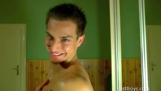 Pierre Shows Off Chiseled Body in Steamy Live Solo Session – Full Reveal