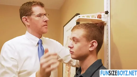 Ians Steamy Session: Doctor Takes Control with Deep Throat Raw Anal Action – 18+
