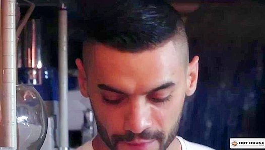 Arad Winwin Claims Zander Lane in Hot Dom-Switch Power Play – GayPornHeat 18+