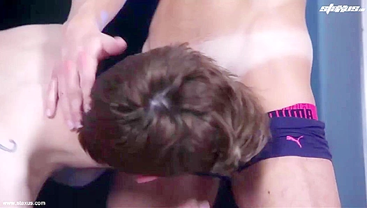 Connor Levi Kris Wallace Get Horny in Steamy Flip-Flop Encounter – GayXXX