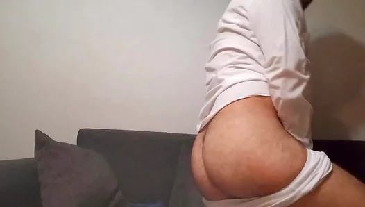 Massive Muscle Hunk Jerks Thick Hard Cock in Hot Solo Session – StraightHunk 18+
