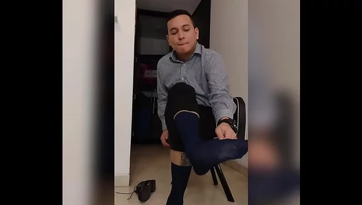 Colombian Cutie Shows Off Sheer Stockings in Hot Foot Fetish Play – 18+