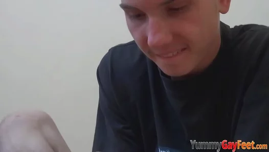 Obsessed with Feet: Cant Stop Until He Gets Himself Off – HD Kink
