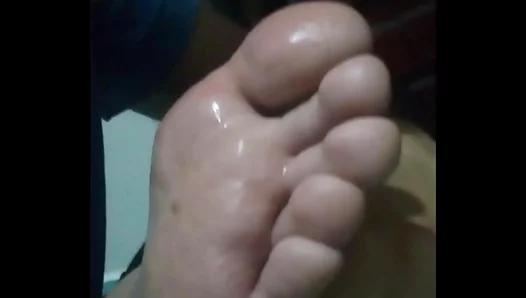 Foot Obsession Ignites Passion: Deep Sole Worship Turns Horny – 18+