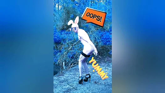 Fucking Wild Outdoors: Hung Daddy Stretches Him With Giant Glass Plug – SteamyGayScenes