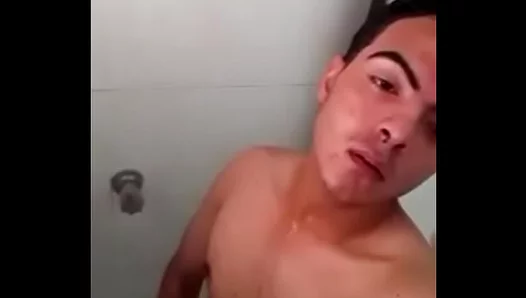 Hot Steam Skin: Horny Hairy Teen Mark Perrys Wet Shower Lust – Amateur Gay Scene