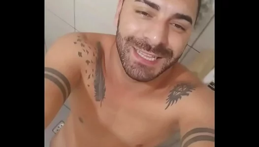 Steamy Bath Encounter Turns into Hot Exploration of Huge Erect Cock – GayFun 18+