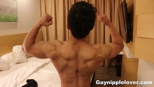 Craving Muscle: Asian stud devours hard nipples, worshipping chiseled perfection – 18+