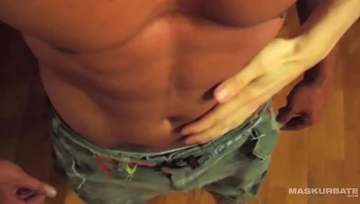 Pascals Muscle Fantasy: A Steaming Montreal Solo Showdown – GayHotspots 247