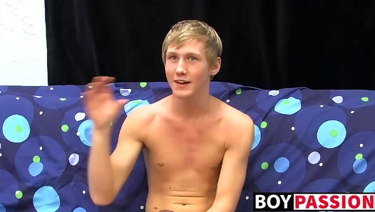 Skinny Teen Haydons Steamy Solo Session: Loud Orgasm Overload – 18+
