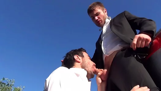 Guillermo Gets Pounded by Massive Cock Outdoors – Wild Gay Sex Ride