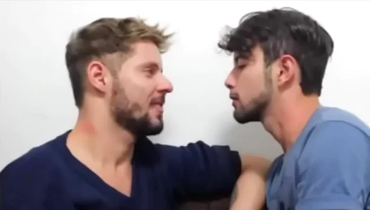 Passionate Kiss Ignites Steamy Encounter Between Ripped Gym Bros – XXX