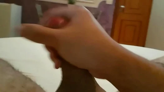 Cold Can Hard Hands: Solo Workout Ends With Ice-Cold Relief – GayPorn