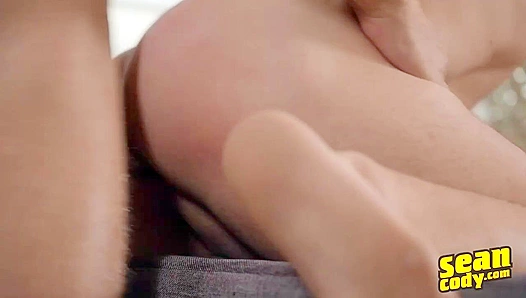 Hard Bareback Ride: Two Hot Jocks Go Raw Without Protection – SeanCodyX 18+