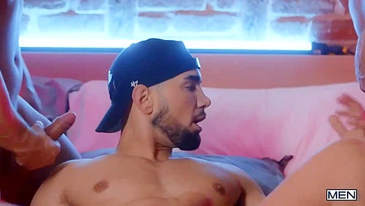 Clark Delgatay, Daringer Taylor Tash Heat Up in Wild Naked Threesome – 18+