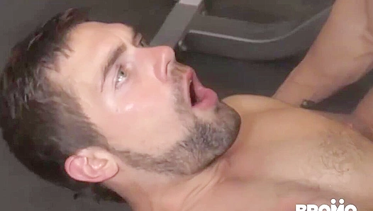 Shawn Reeves Dominates Hard-Muscled Hunks in Steaming Gym Sessions – 18+GayAction