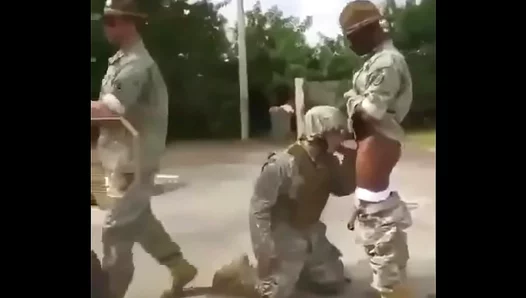 Intense Blowjob Encounter Between Ripped Soldiers During Training – XXXPornMilfs 18+