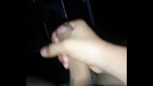 Exploring Alone for the First Time: Rubbing into Pure Pleasure – FreeGay Amateurs